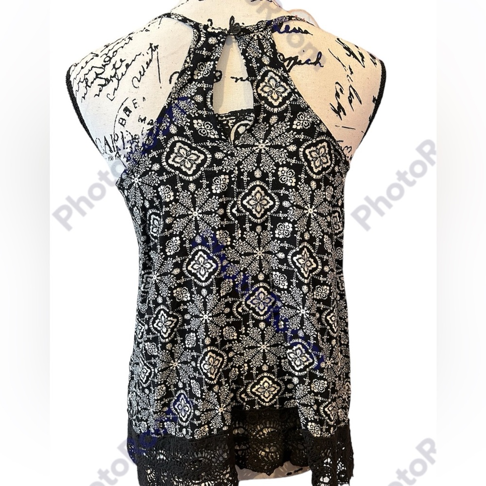 Mossimo Tank Top - Picture 3 of 4
